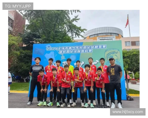 上海足球队在灵活性排行榜中荣登第七名展现出强大实力与潜力 上海足球队在灵活性排行榜中荣登第七名展现出强大实力与潜力
